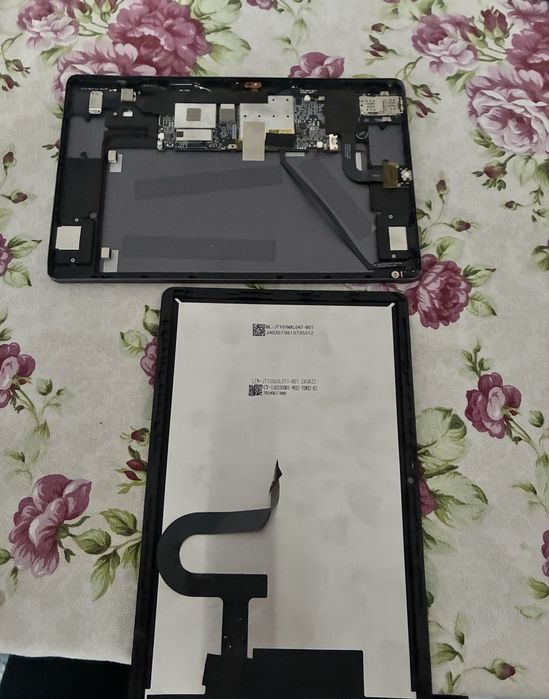Tabletă Mediacom 10.1” pentru piese – pornea, fără baterie