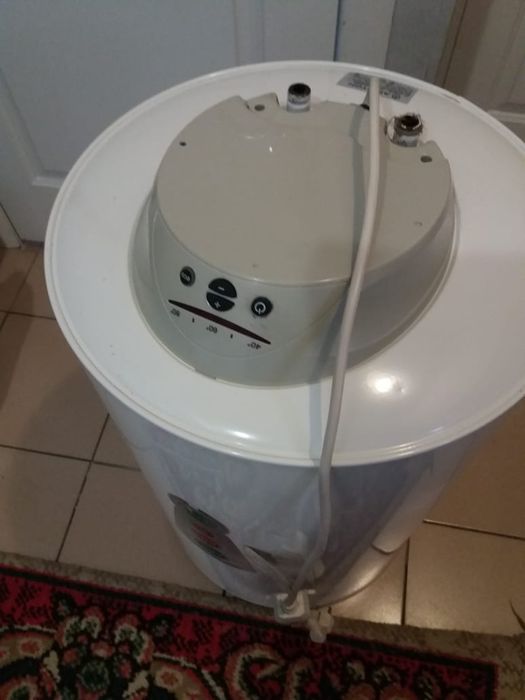 Продам бойлер Аристон