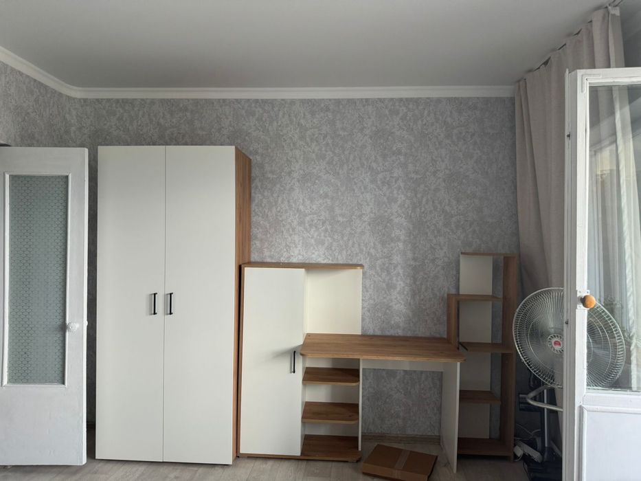 Продается стенка и диван