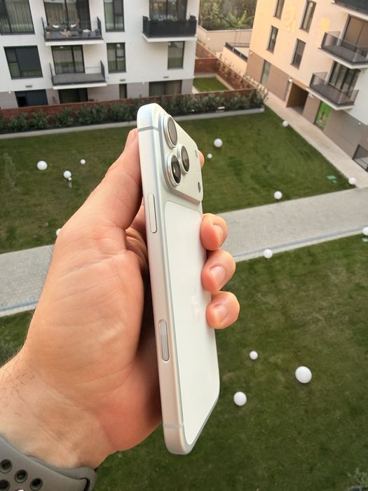 Apple iPhone 17 Pro Max 256GB in stare absolut IMPECABILA!!! Vine cu pachet complet, factura eMag 07.01.2026, garantie, 98% baterie. Telefon personal!