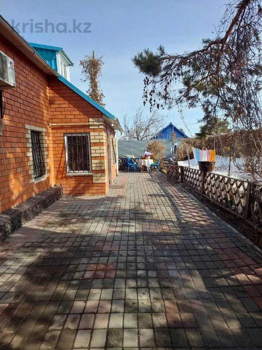 Продажа 2-этажного дома  ул. Ч . Валиханова