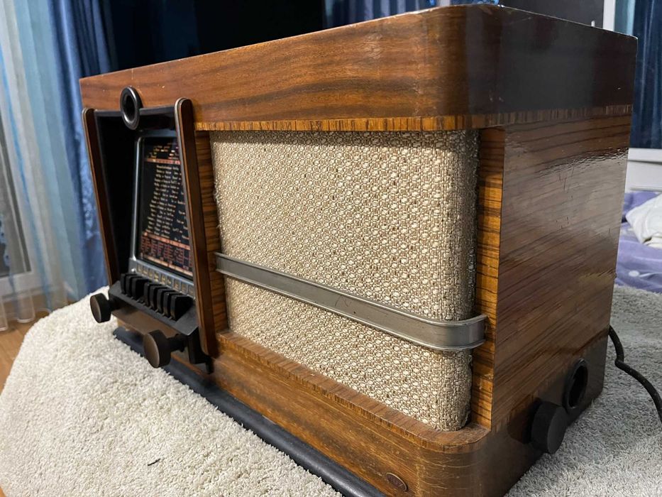 Radio pe lampi Dux (Philips) V106  1939/1940