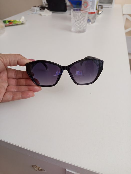 Очки солнечные FENDI