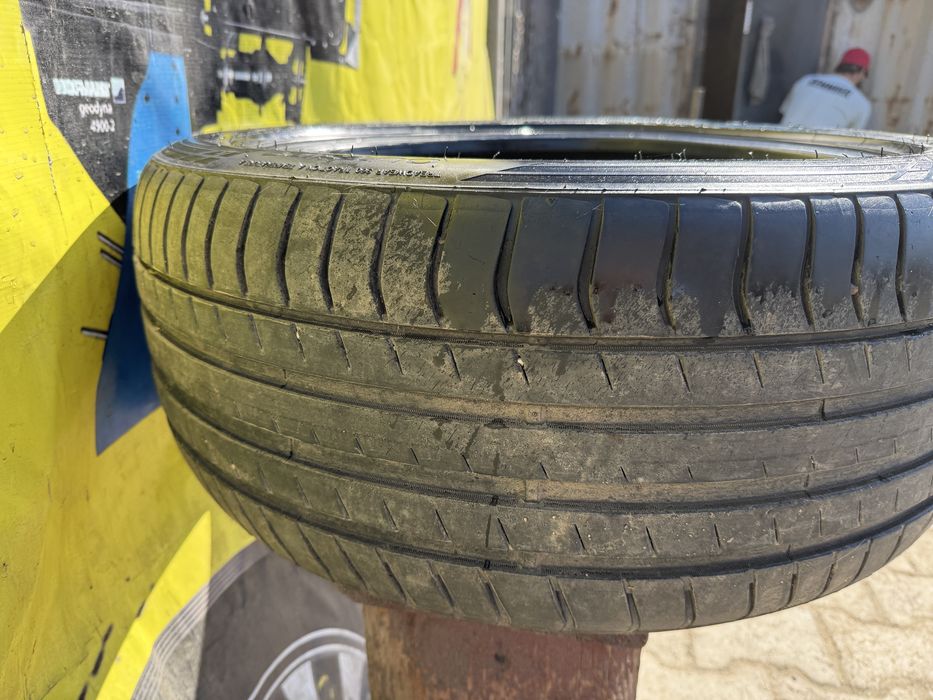 Продам резину 245/45/19