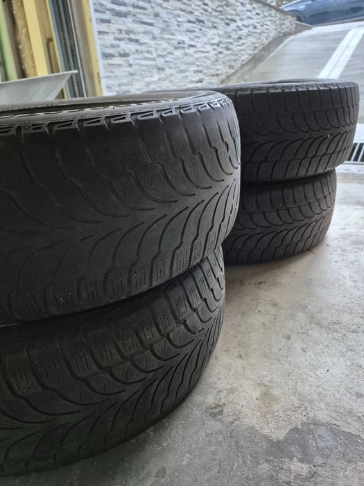 Anvelope de iarna Bridgestone Blizzak 235 55 r18 rulate