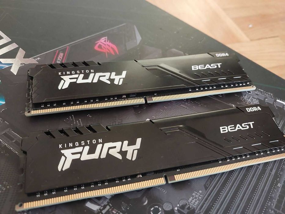 32GB 3200Mhz CL16 - G.Skill Ripjaws, Kingston Fury, Corsair Vengance