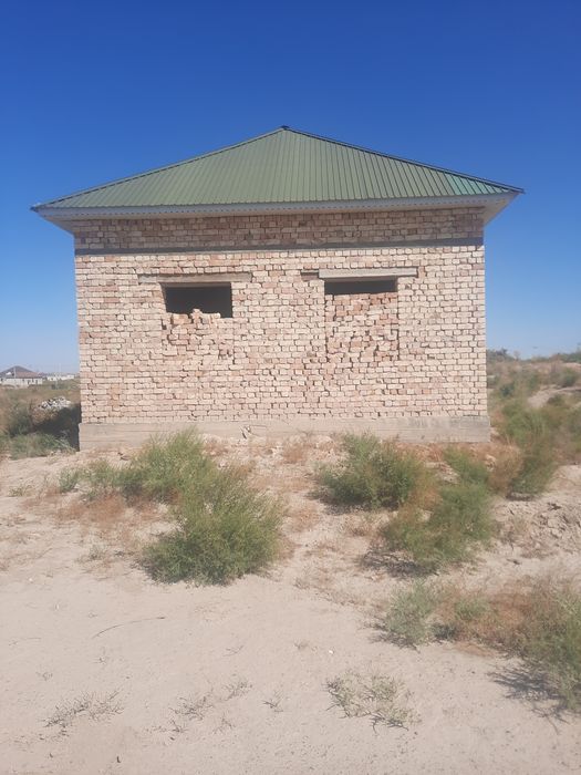 Продам времянку Байтерек 3