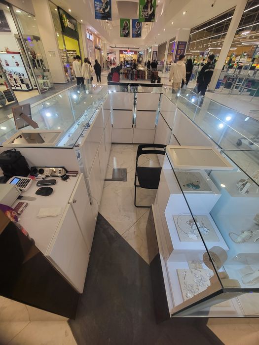 Insula comerciala Mall