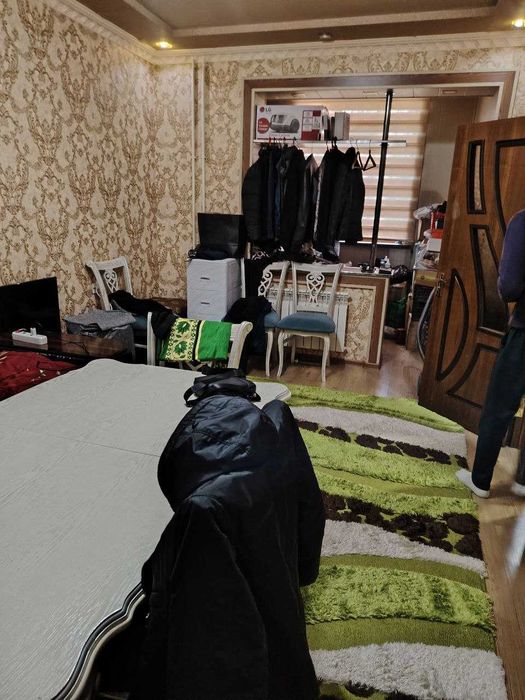 Продается квартира в Яшнабадском районе Лисунова-1а. 2-х ком 2-этаже