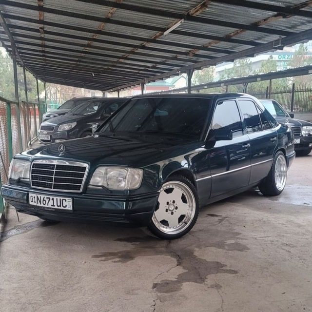 Продам Мерседес Бенз w124
