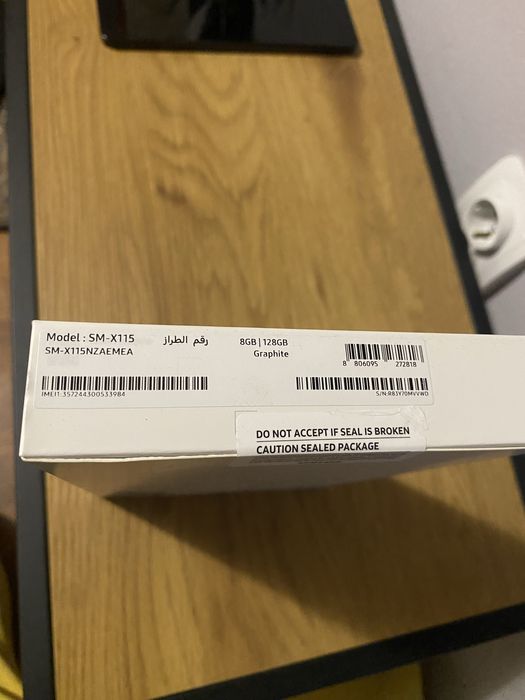 Vând tableta samsung Galaxy Tab A9 cu cartela