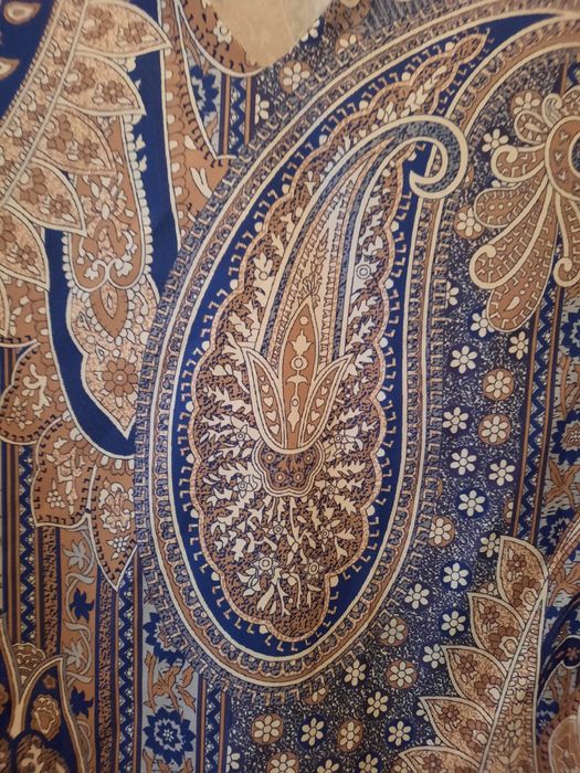 Frumoasa bluza albastra mărimea 48-50