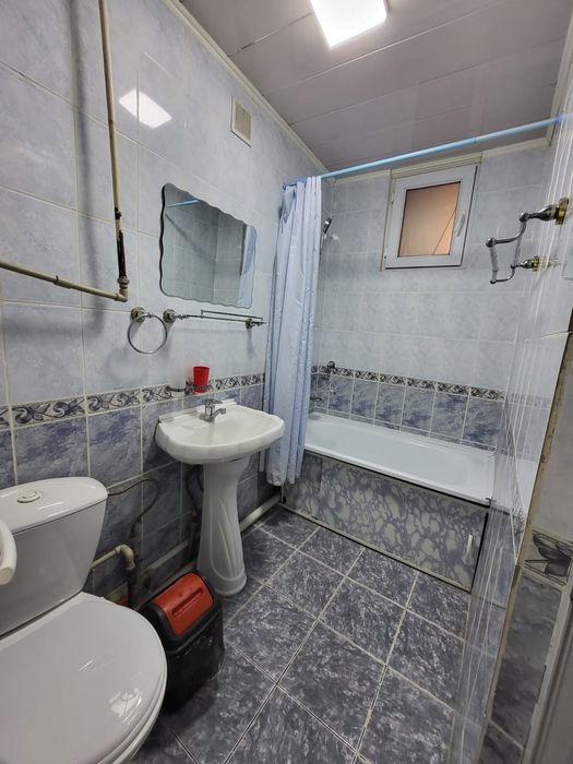 Площадь Аль-Фарабий