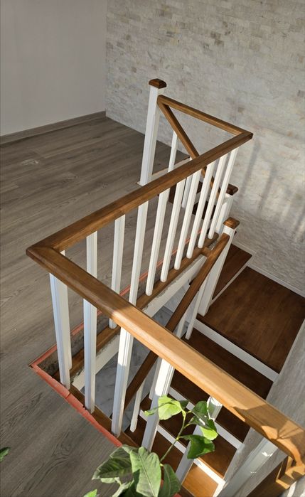 Scari/Balustrade Producator/LEMN MASIV