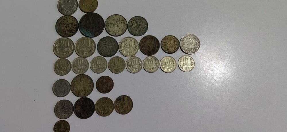 Продавам стари монети
