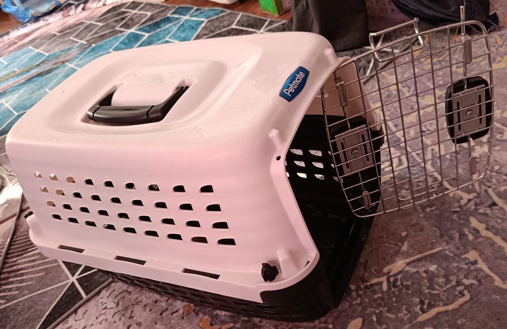 Переноска для кошечек и маленьких собачек