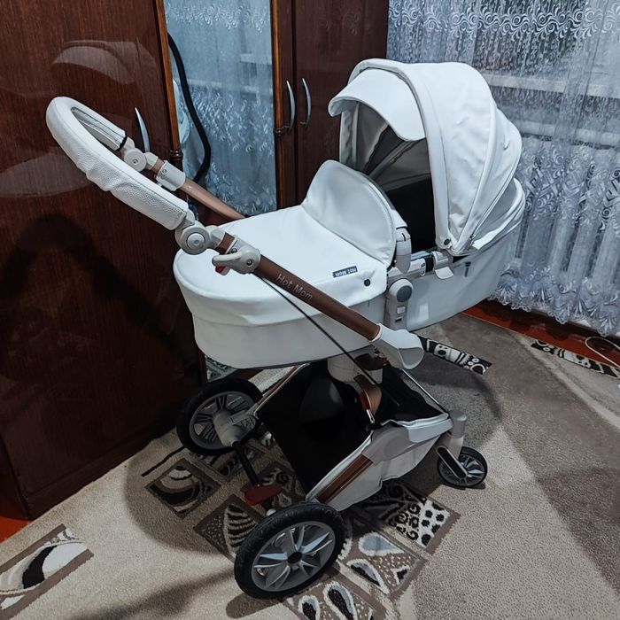 Коляска 3 в 1 марки HOT MOM