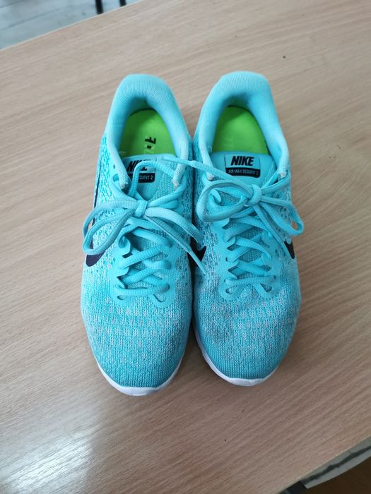 Sneakers running nike