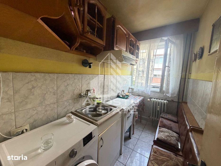 Apartament cu 3 camere de vânzare,etaj intermediar, Dacia,Timisoara
