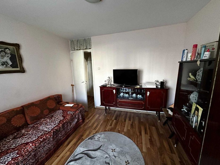 Apartament 3 camere P/4 str. Gloriei cartier Tractorul Brasov