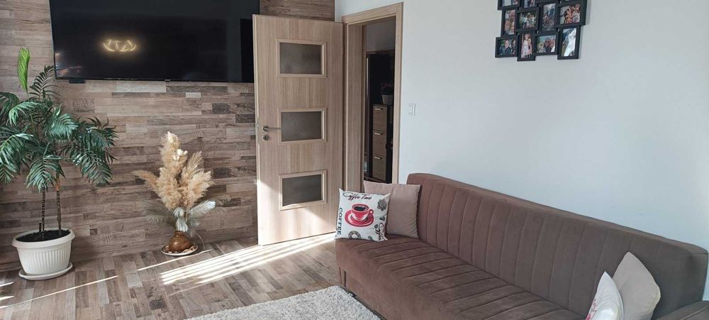 Продава се Тристаен апартамент в Казанлък - 96 кв.м за 1303 €/кв.м - Снимка #2