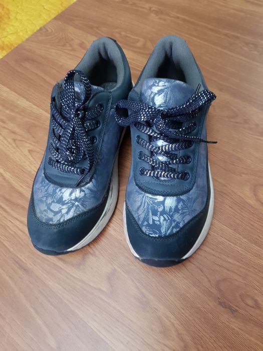 Ботинки на девочку