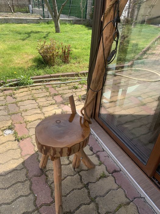 Дизайнерска нощна лампа от масивно дърво