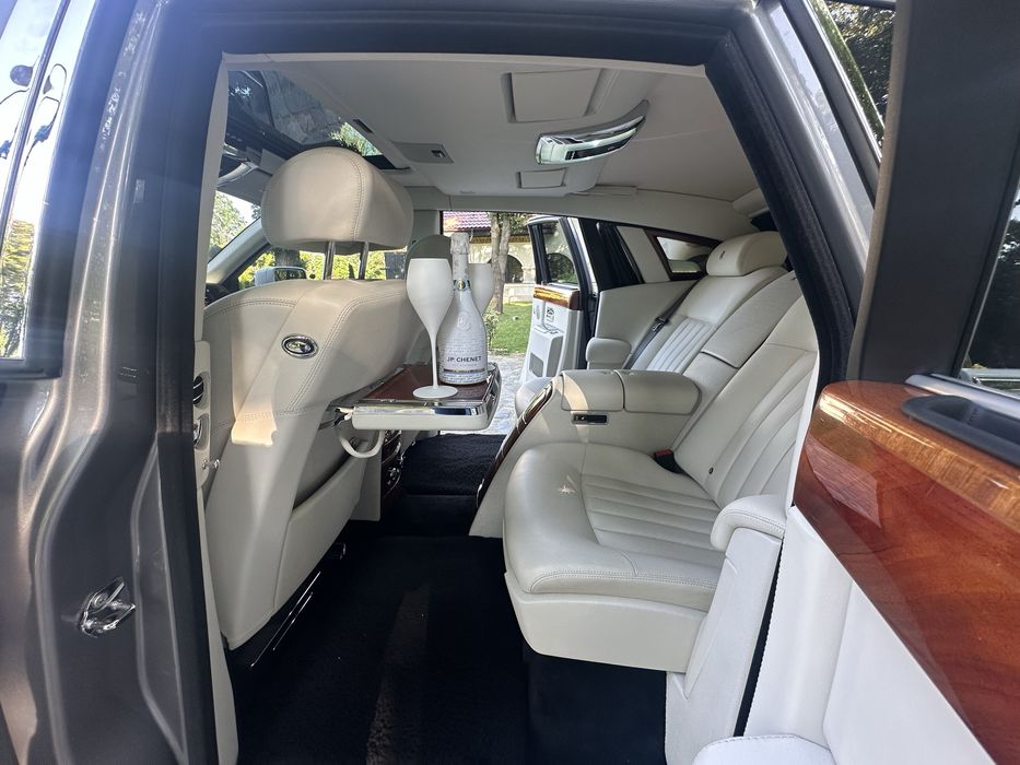 Închirieri limuzina Rolls Royce nunta botez filmari petreceri