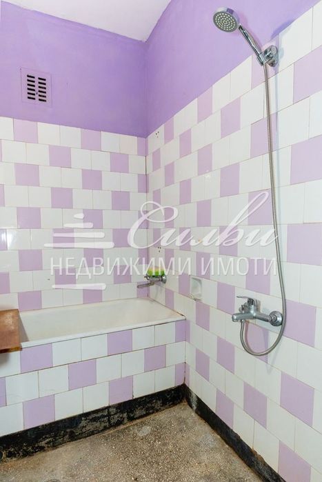 Продава се Многостаен апартамент в Шумен, Пожарната - 94 кв.м за 1275 €/кв.м - Снимка #11