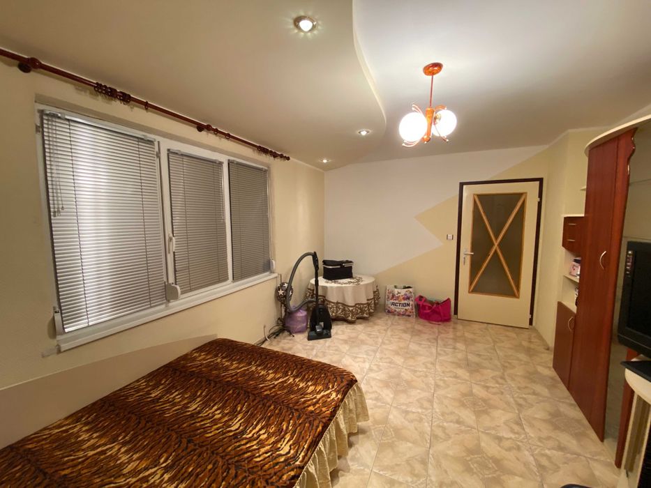 Продава се Двустаен апартамент в Русе, Чародейка - Север - 68 кв.м за 1103 €/кв.м - Снимка #9