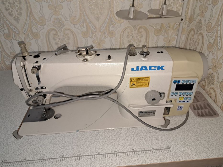 Промышленная швейная машинка
