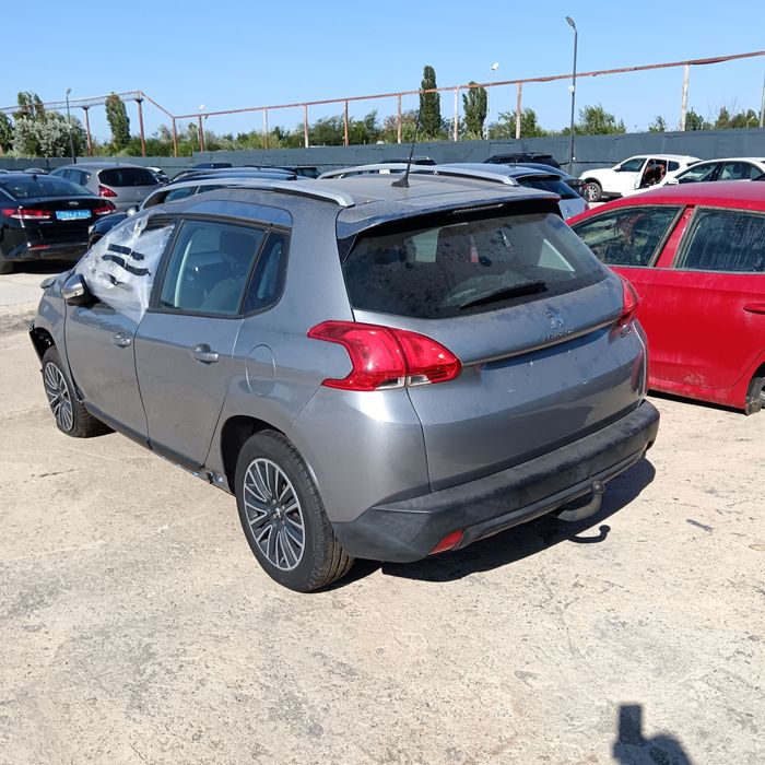 Dezmembrez Peugeot 2008 2014 Hatchback 1,2 vti