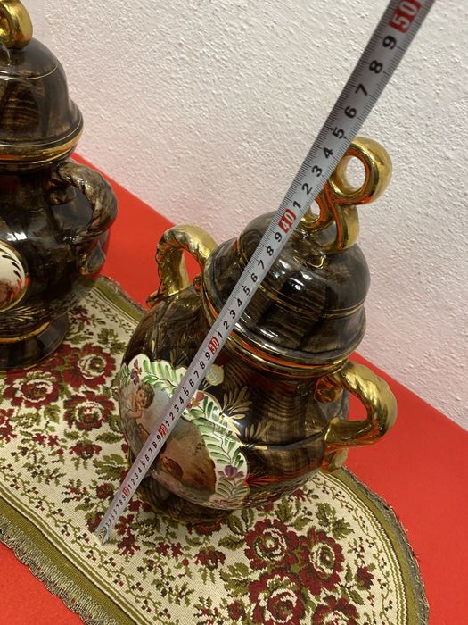 Винтидж порцеланови урни Bequet 1950те ръчна украса маркировка