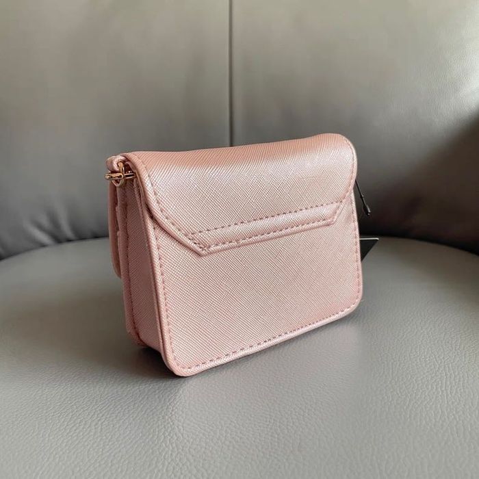 Сумочка от Guess