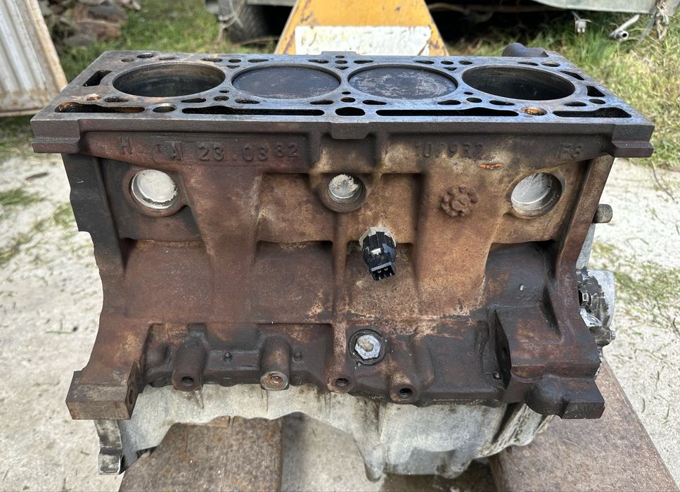 Двигател,мотор, цилиндров блок Dacia,Renault 1.4 MPI 75 кс.