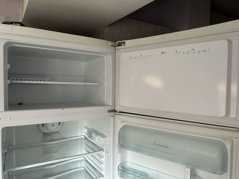 Хладилник Ariston