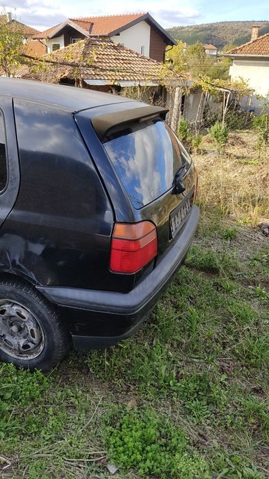 Голф 3 1.8 90 кс перфектна работа на мотора народни цени