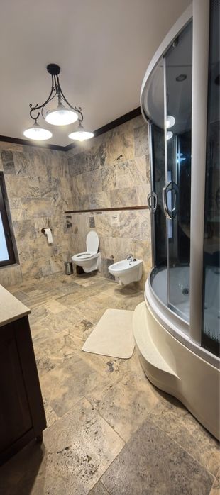 Vilă deosebită la Apa Sărată în Tauții Măgherăuș