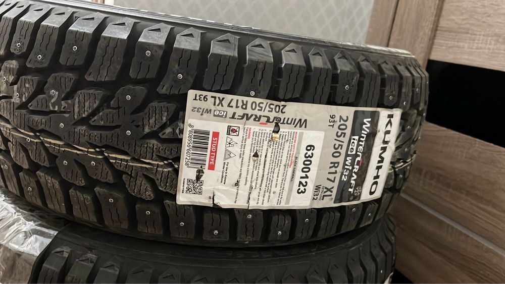 Зимние шины с шипами. Kumho