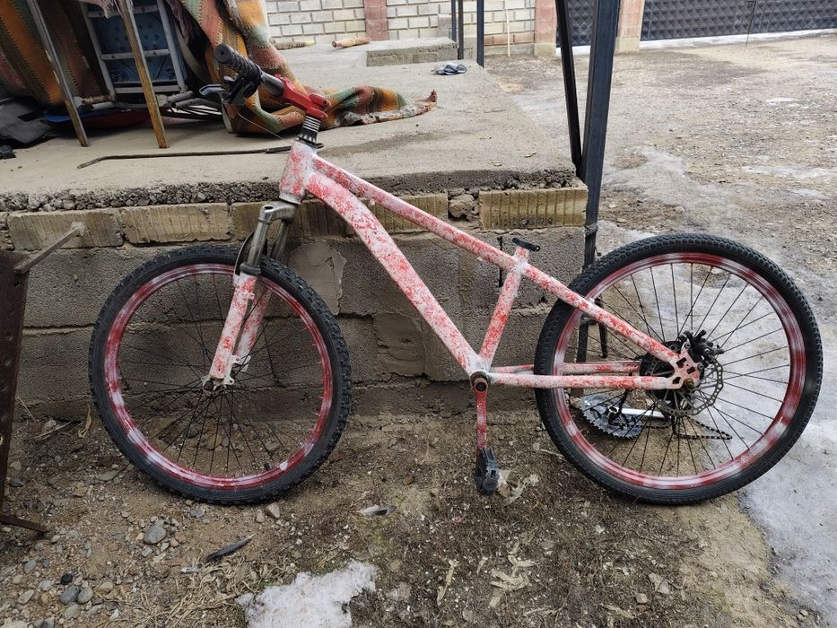 Велик покрашенный