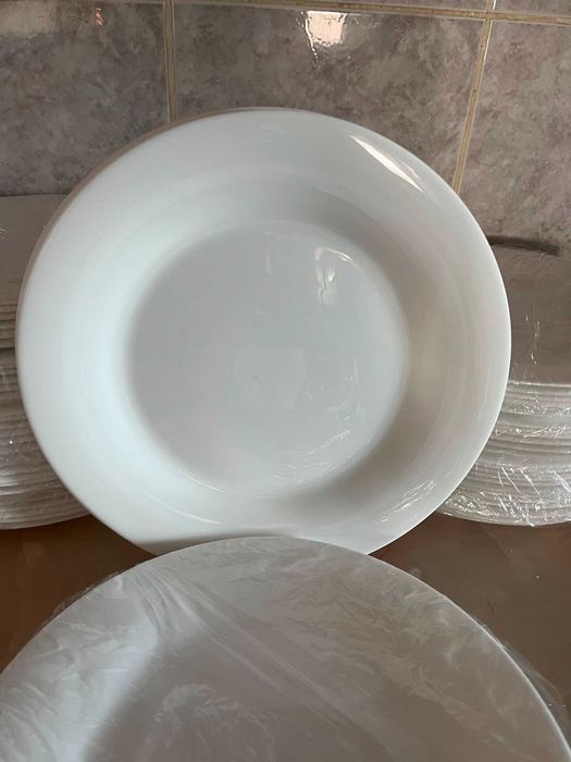 Farfurii able 25cm 1700 bucati