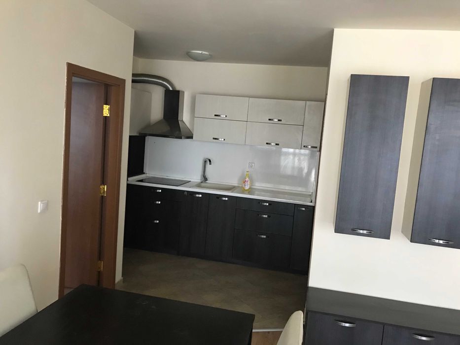 Дава се под наем Двустаен апартамент в Пловдив, Гагарин - 75 кв.м за 398.82 € - Снимка #2