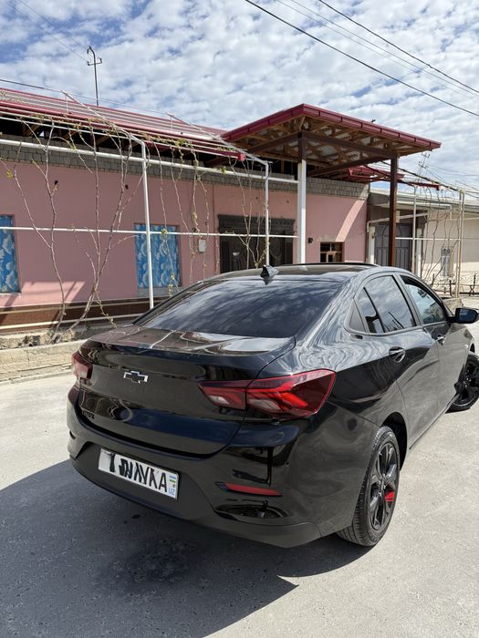 Срочно оних red line сотилади