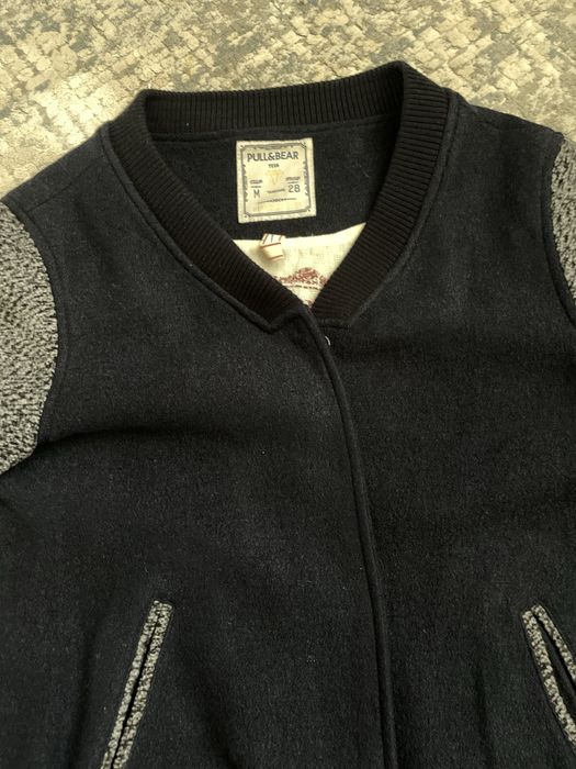 Бомбер женский от pull bear