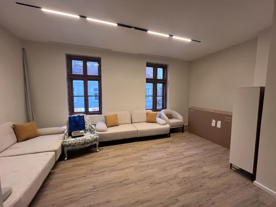 Продава се Къща в София, Център - 160 кв.м за 1467 €/кв.м - Снимка #2