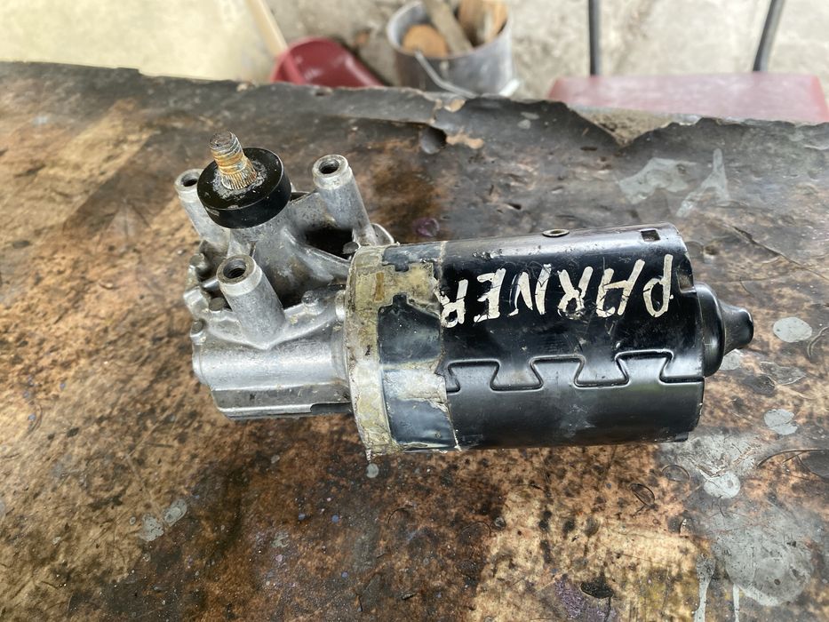 Моторче предни чистачки за пежо партнер ситроен берлинго