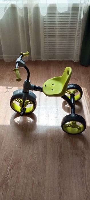 Трёхколёсный велосипед