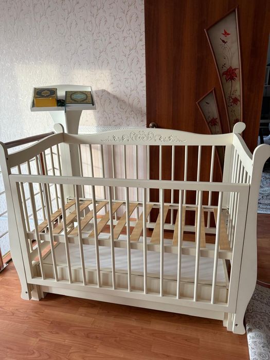 Продам б/у манеж в хорошем состоянии