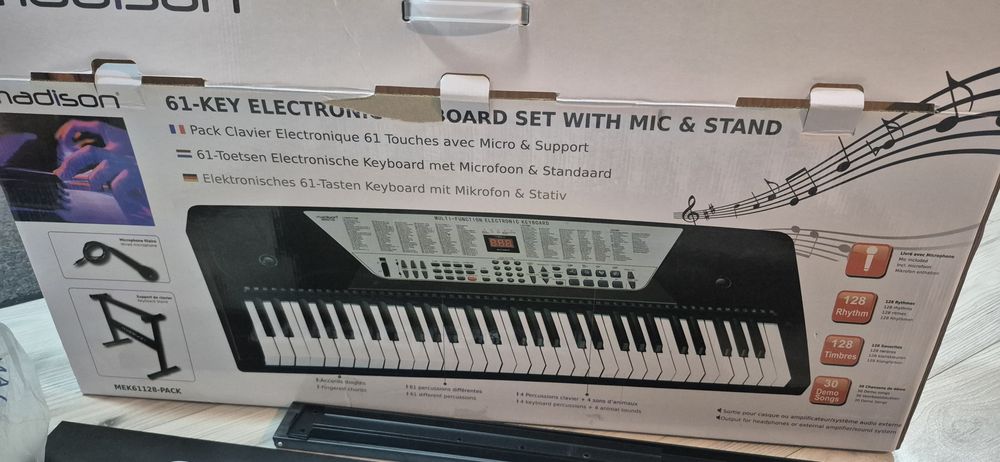 Orga electronica Madison MEK61128 cu Stativ Microfon si alimentator