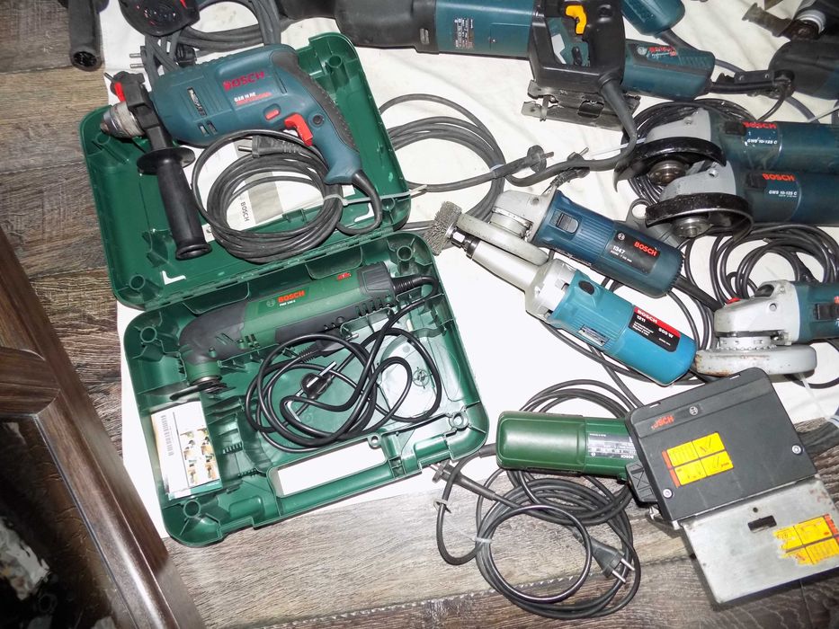 Scule Bosch 220V  profesionale(albastru) si semiprofesionale(verzi)